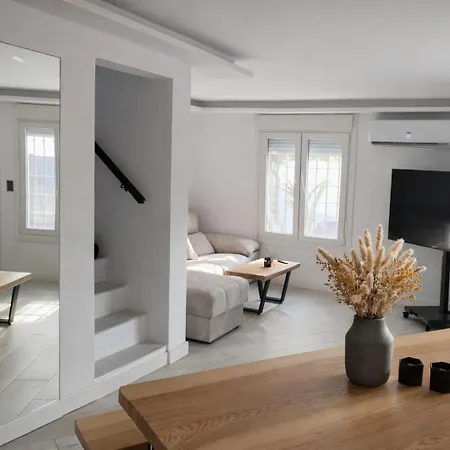 Casa La Colina * توريمولينوس